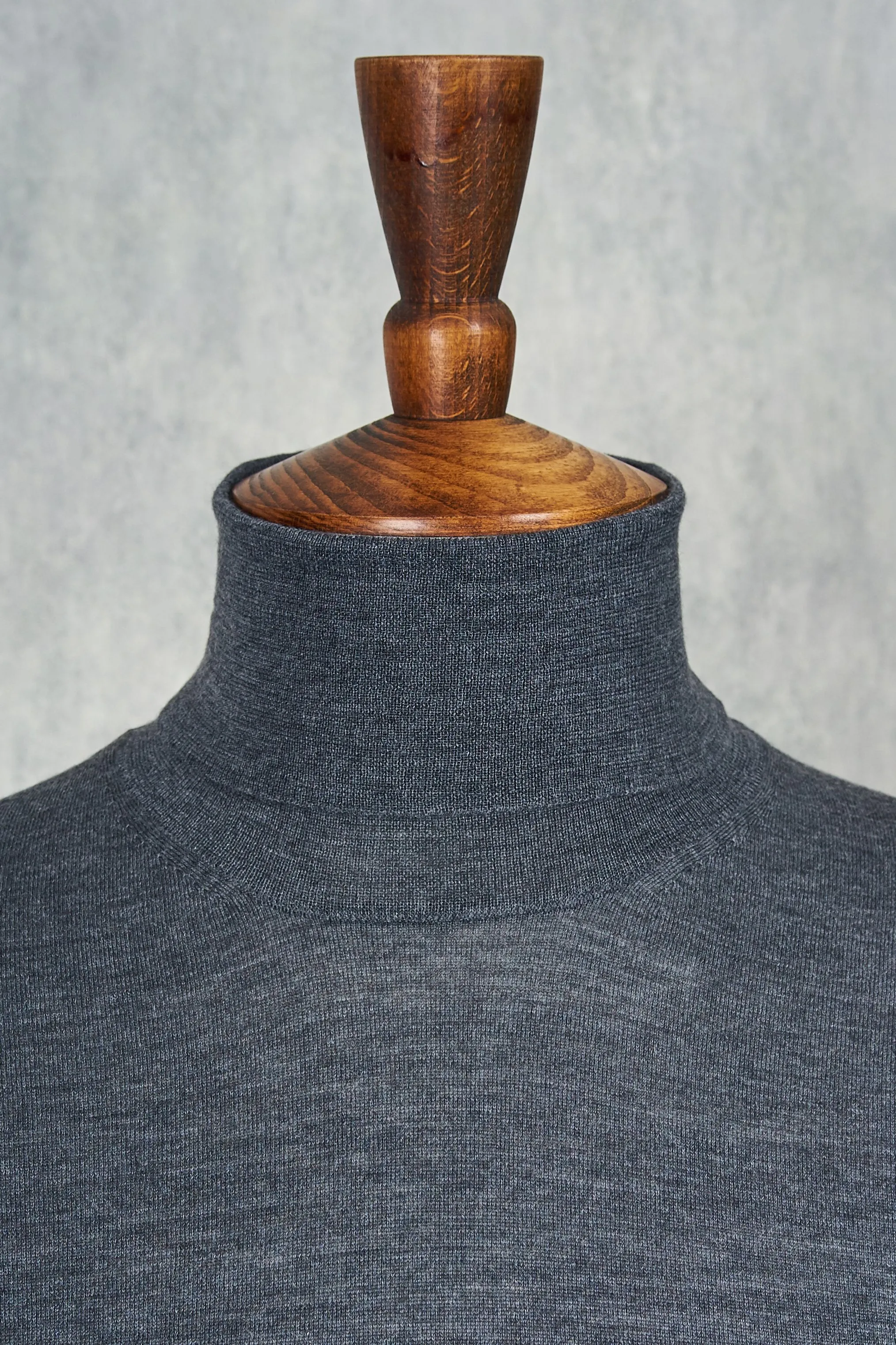 Ascot Chang Grey Extra-Fine Merino Wool Turtleneck Sweater