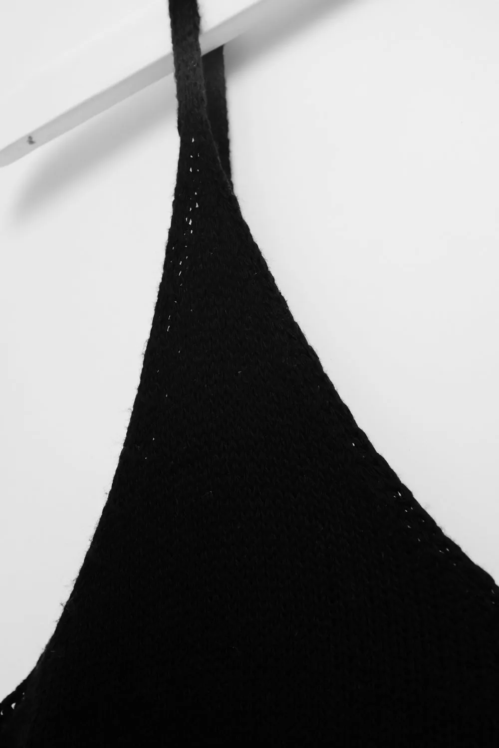 BLACK V KNIT CAMISOLE