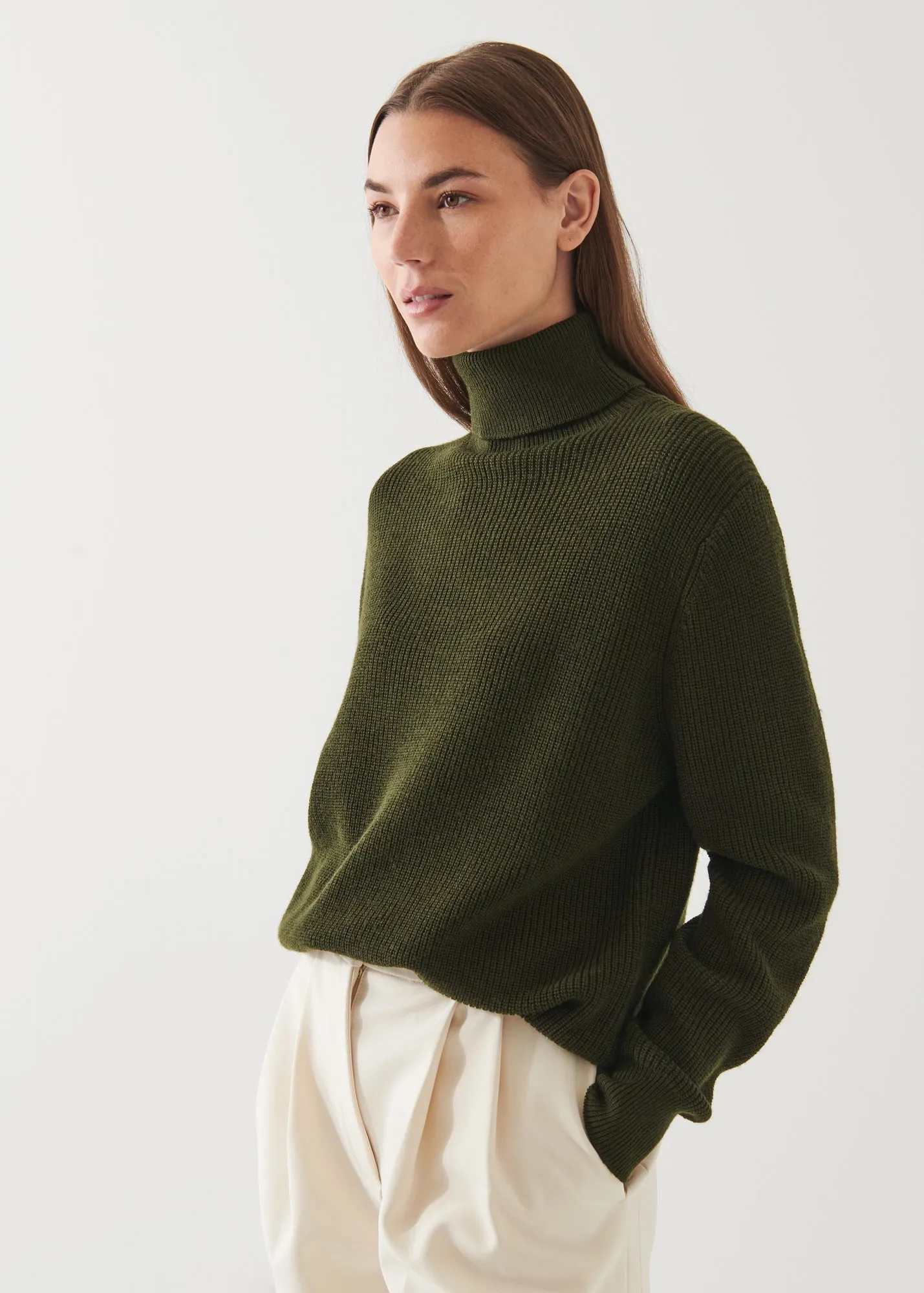 BOYFRIEND RIBBED TURTLENECK