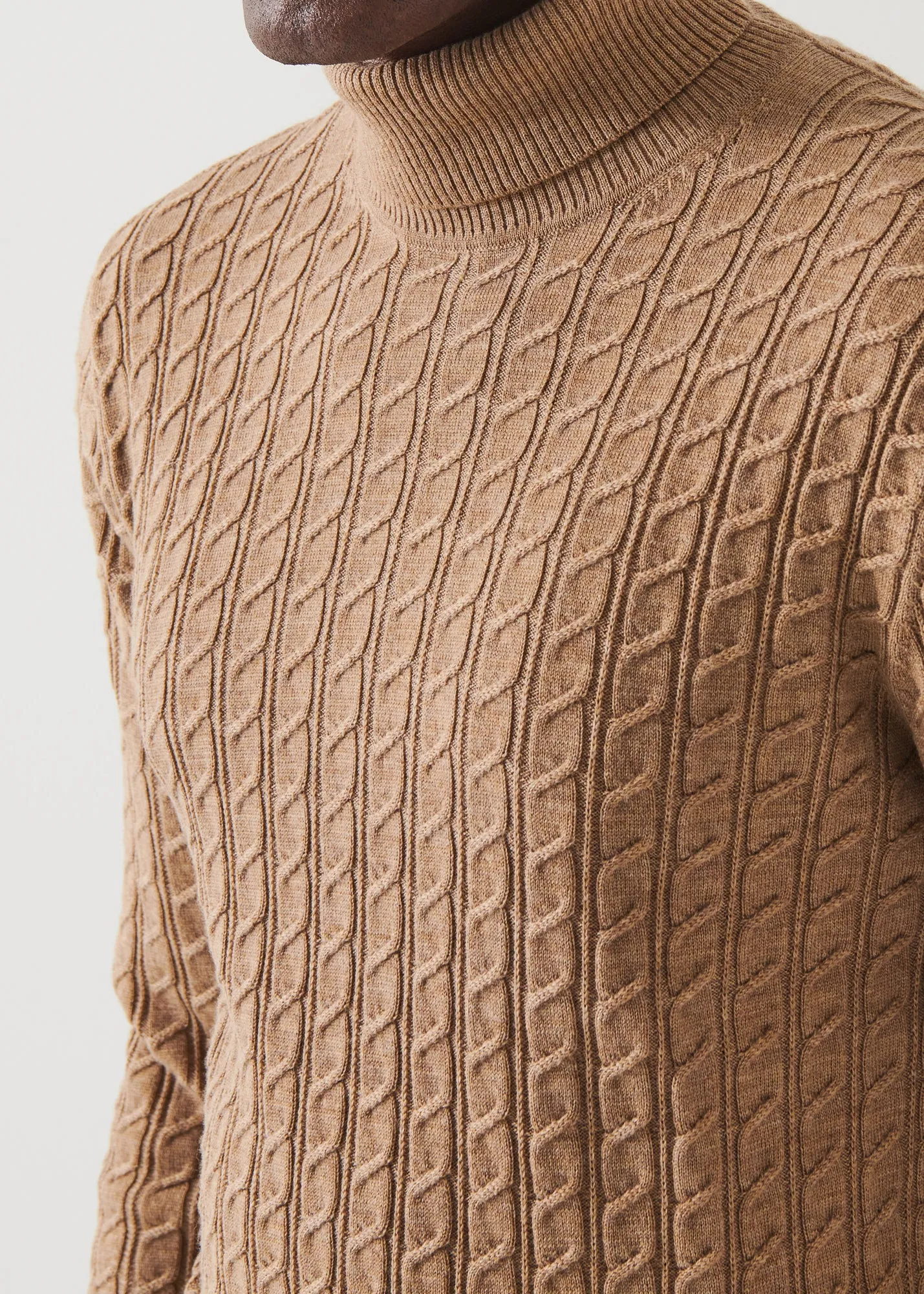 CABLE KNIT TURTLENECK