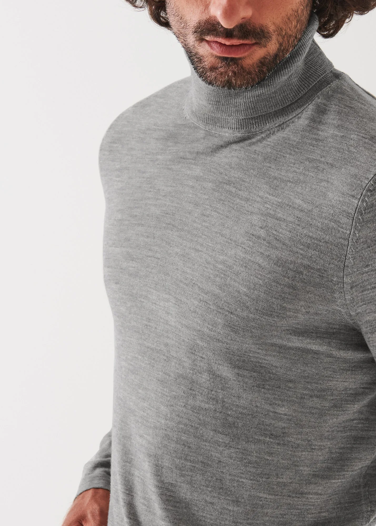 EXTRA-FINE MERINO TURTLENECK