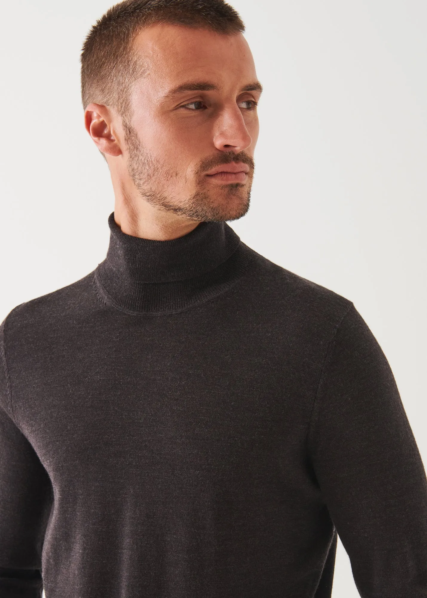 EXTRA-FINE MERINO TURTLENECK