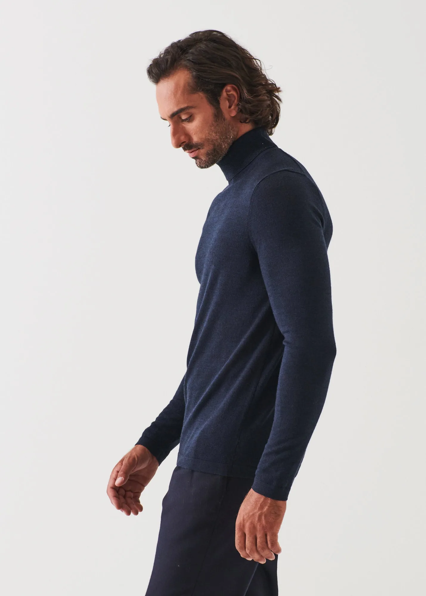 EXTRA-FINE MERINO TURTLENECK