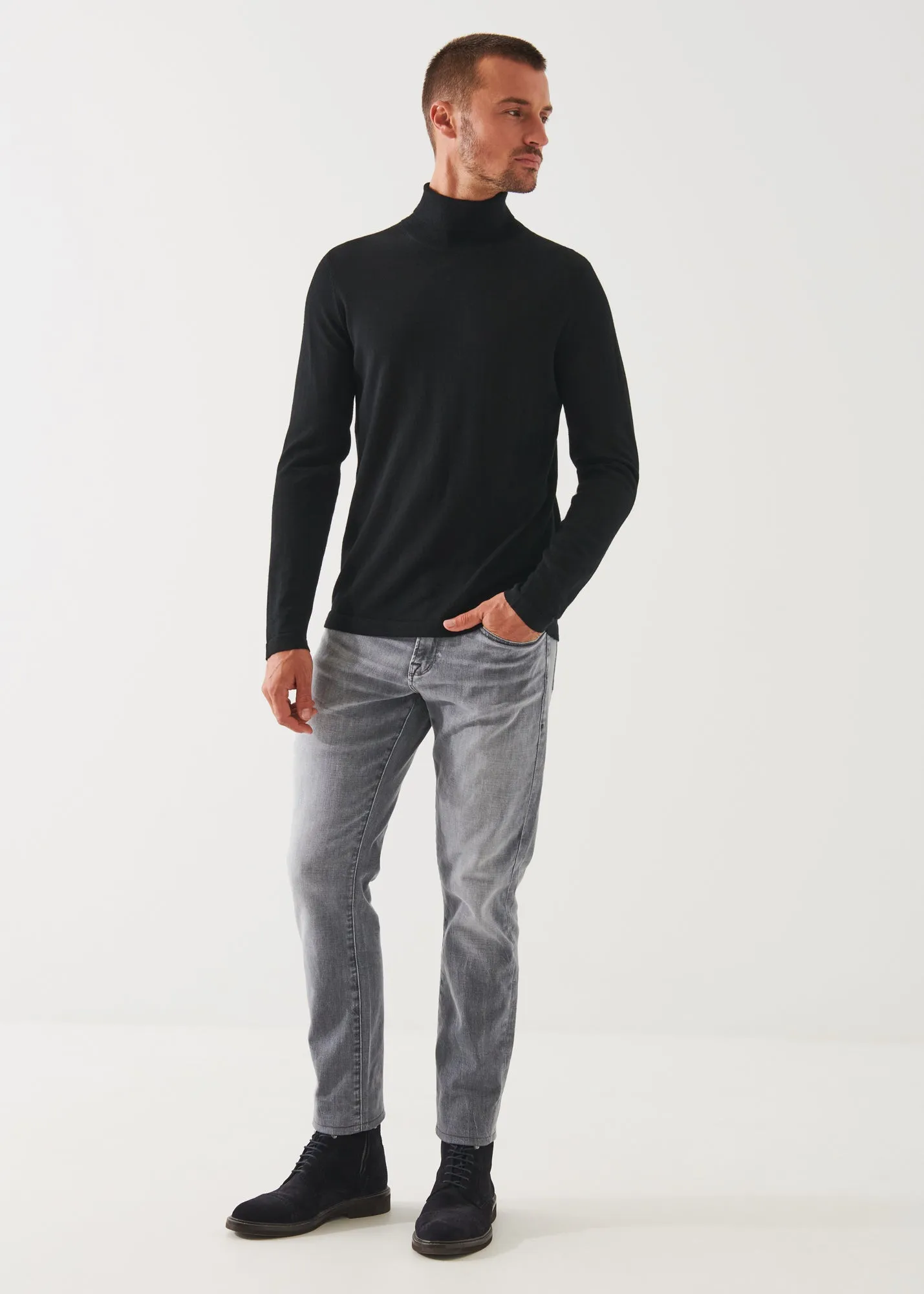 EXTRA-FINE MERINO TURTLENECK