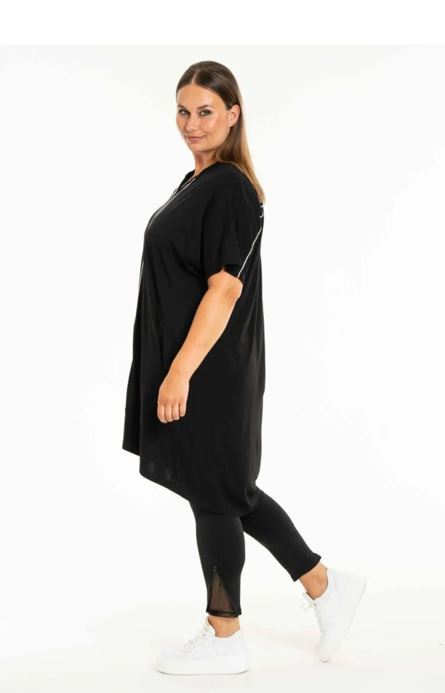 Gozzip Camma Tunic in Black