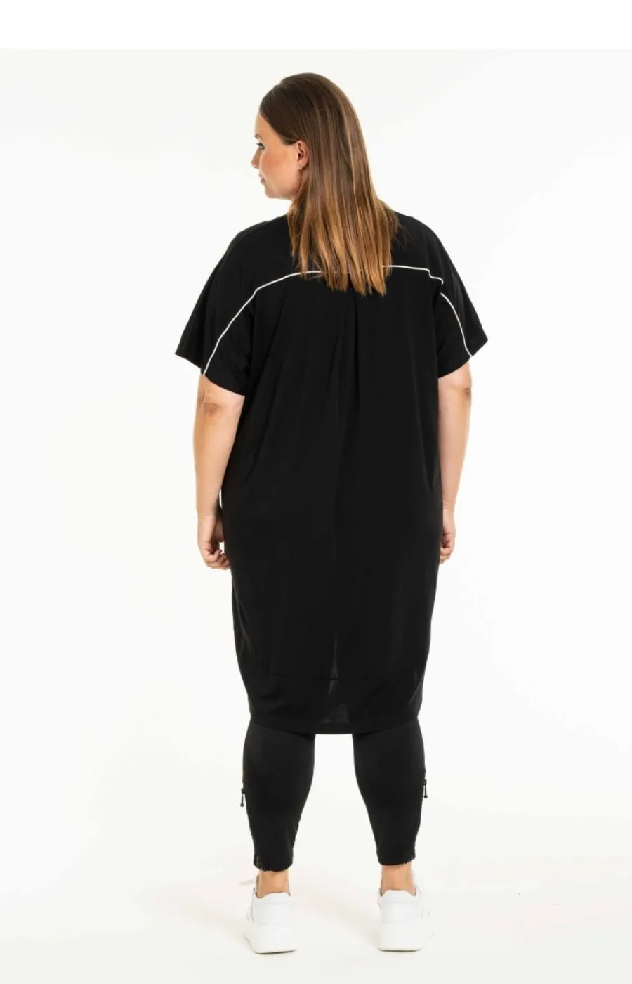 Gozzip Camma Tunic in Black