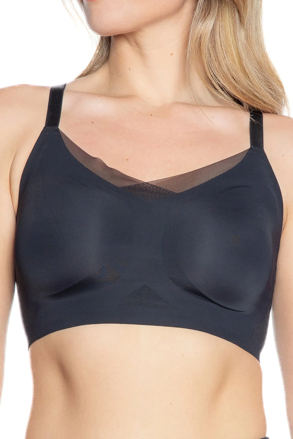 Invisible Edge Bra w. Mesh Cut-out Detail