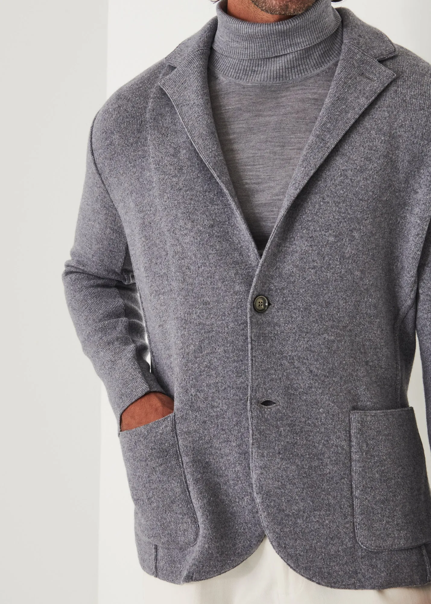 ITALIAN CASHMERE TWO-BUTTON BLAZER