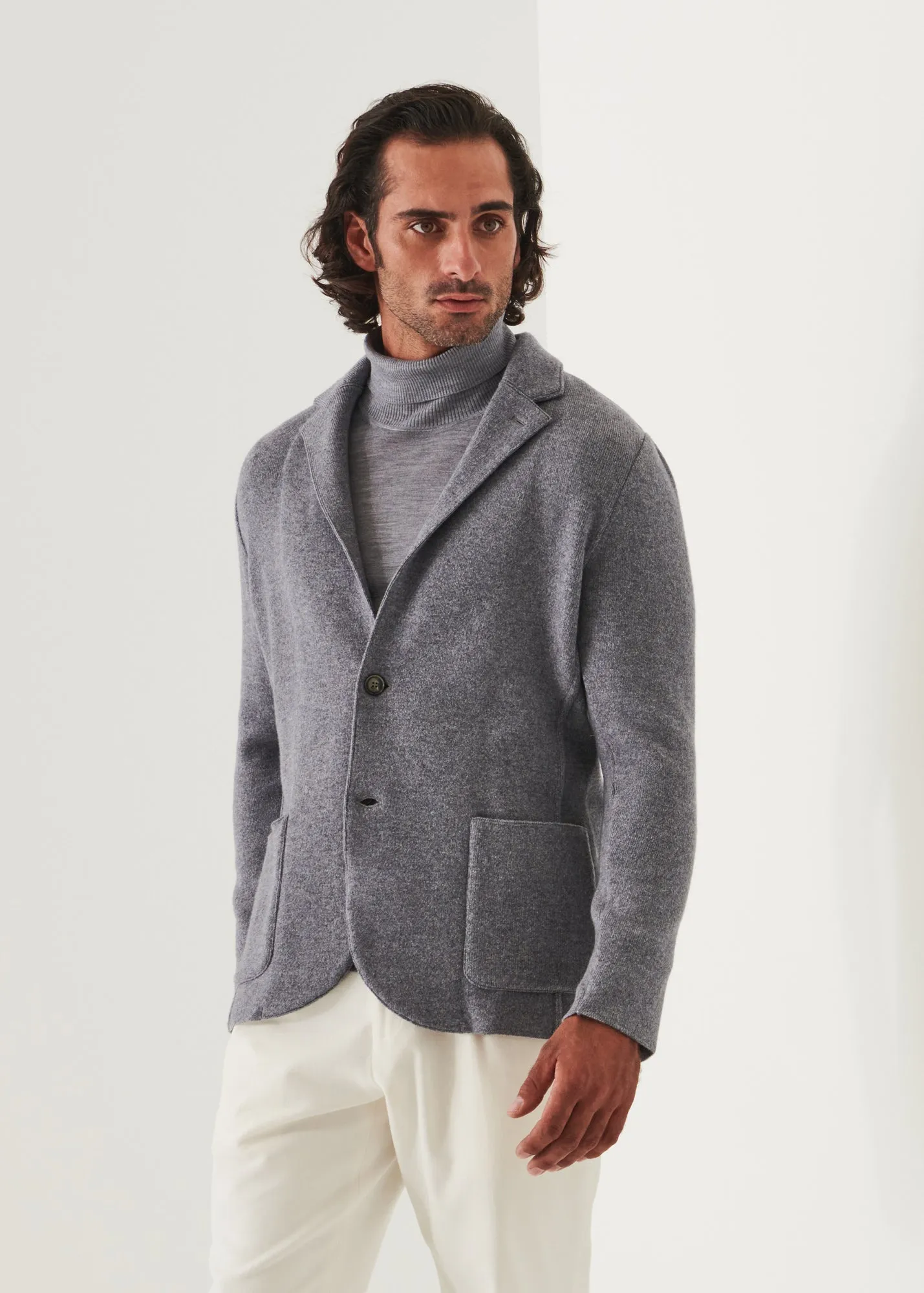 ITALIAN CASHMERE TWO-BUTTON BLAZER