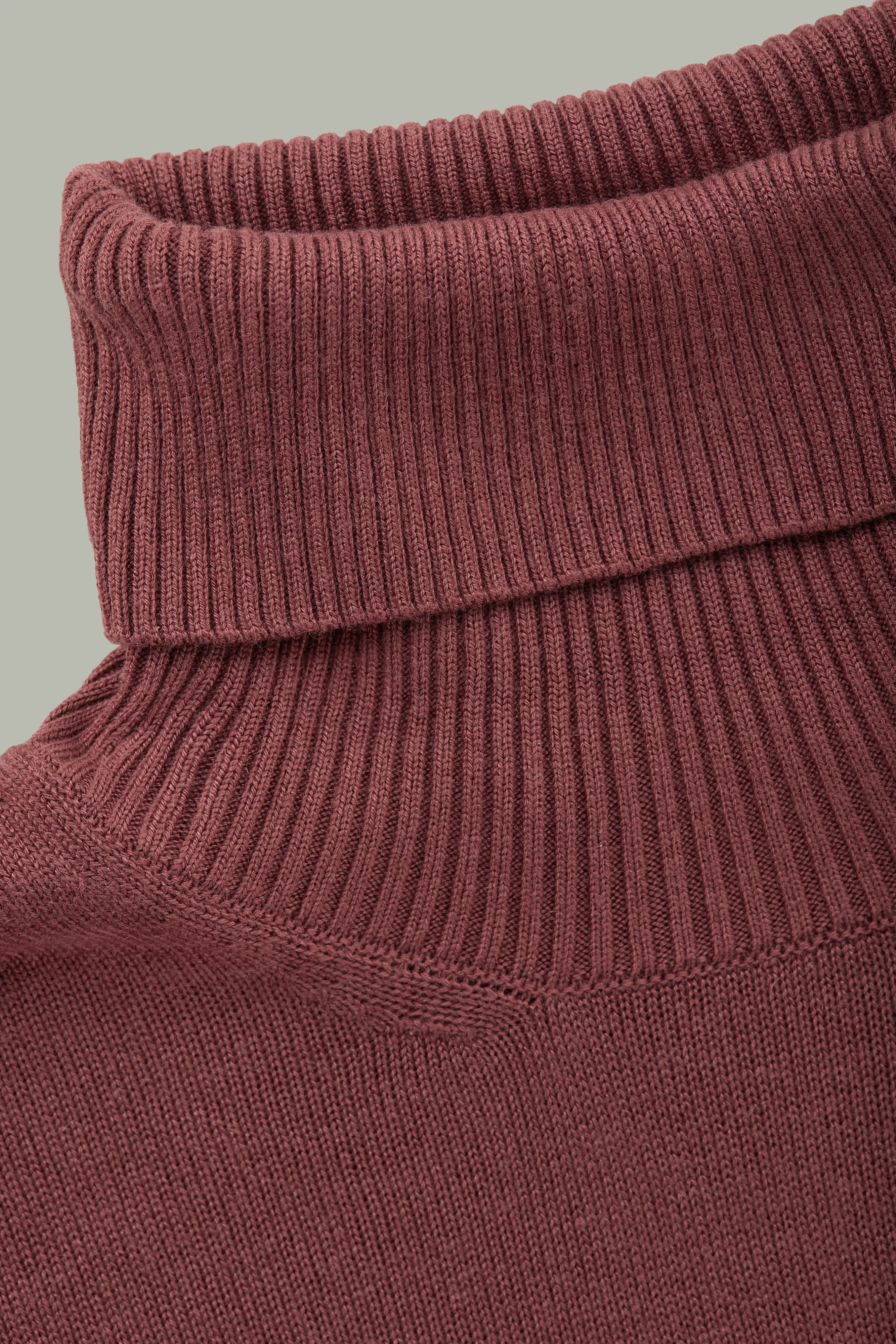 Long Sleeve Turtleneck Bamboo Cashmere Sweater Plum