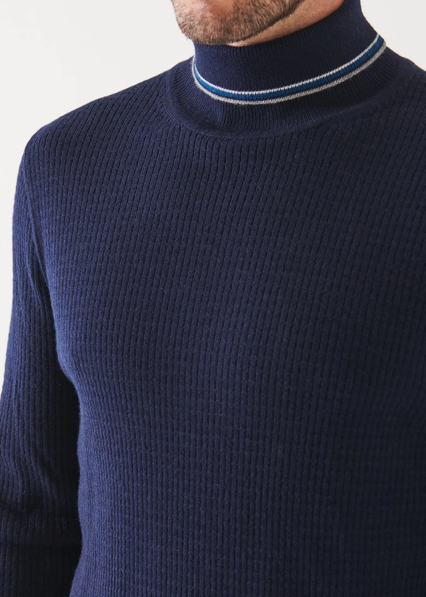 MERINO WAFFLE KNIT TURTLENECK