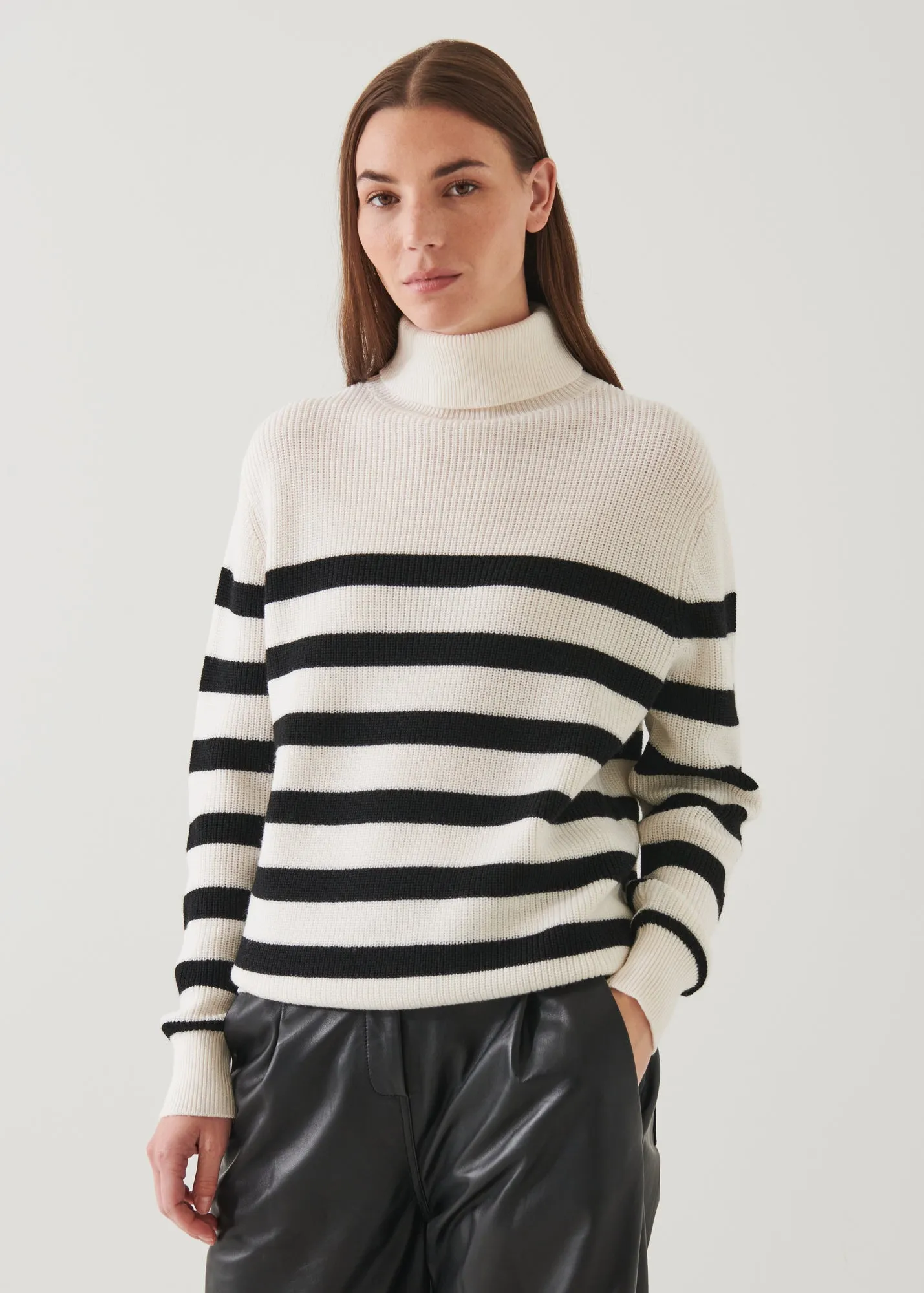 STRIPED BOYFRIEND TURTLENECK