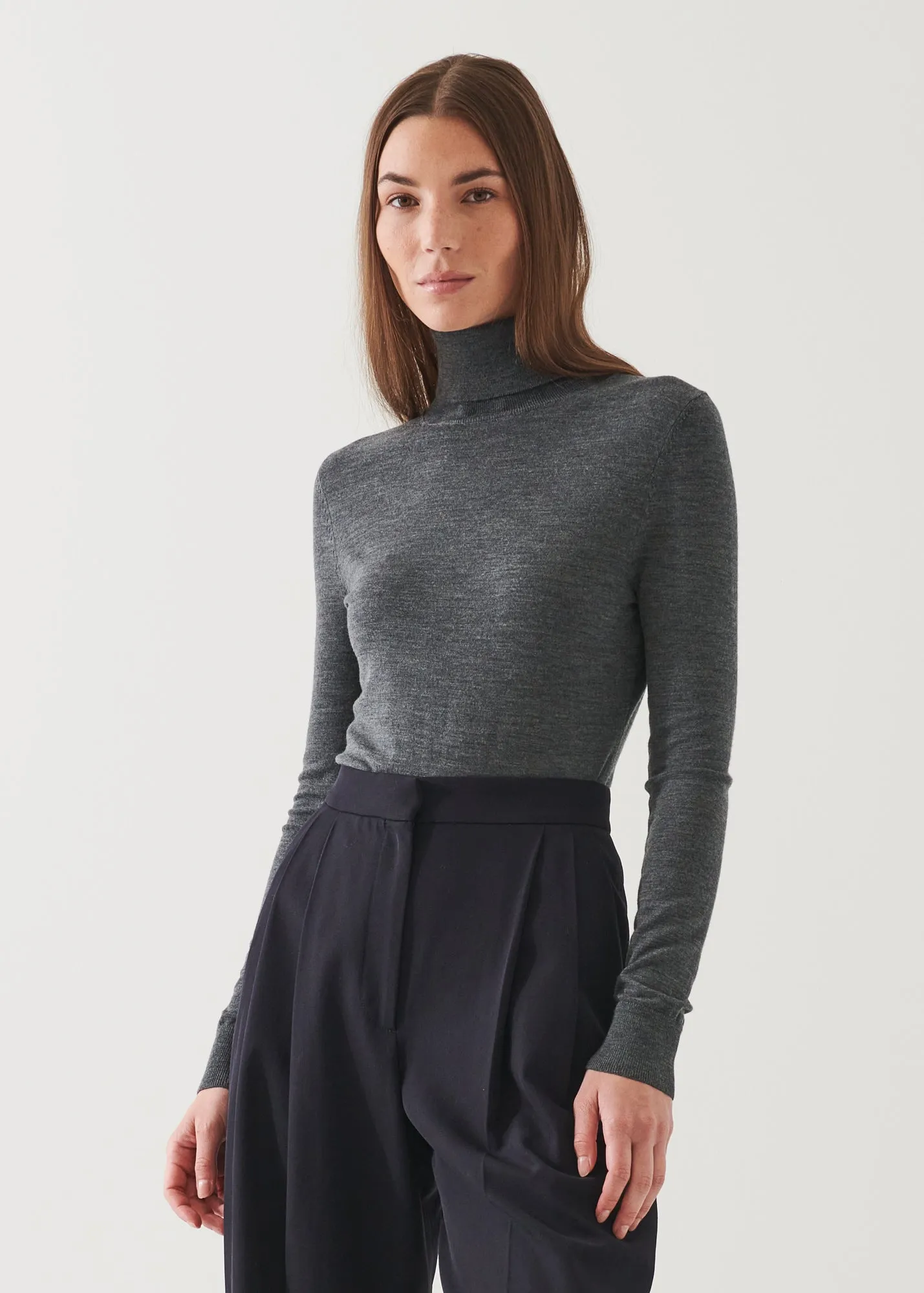 SUPERFINE MERINO TURTLENECK