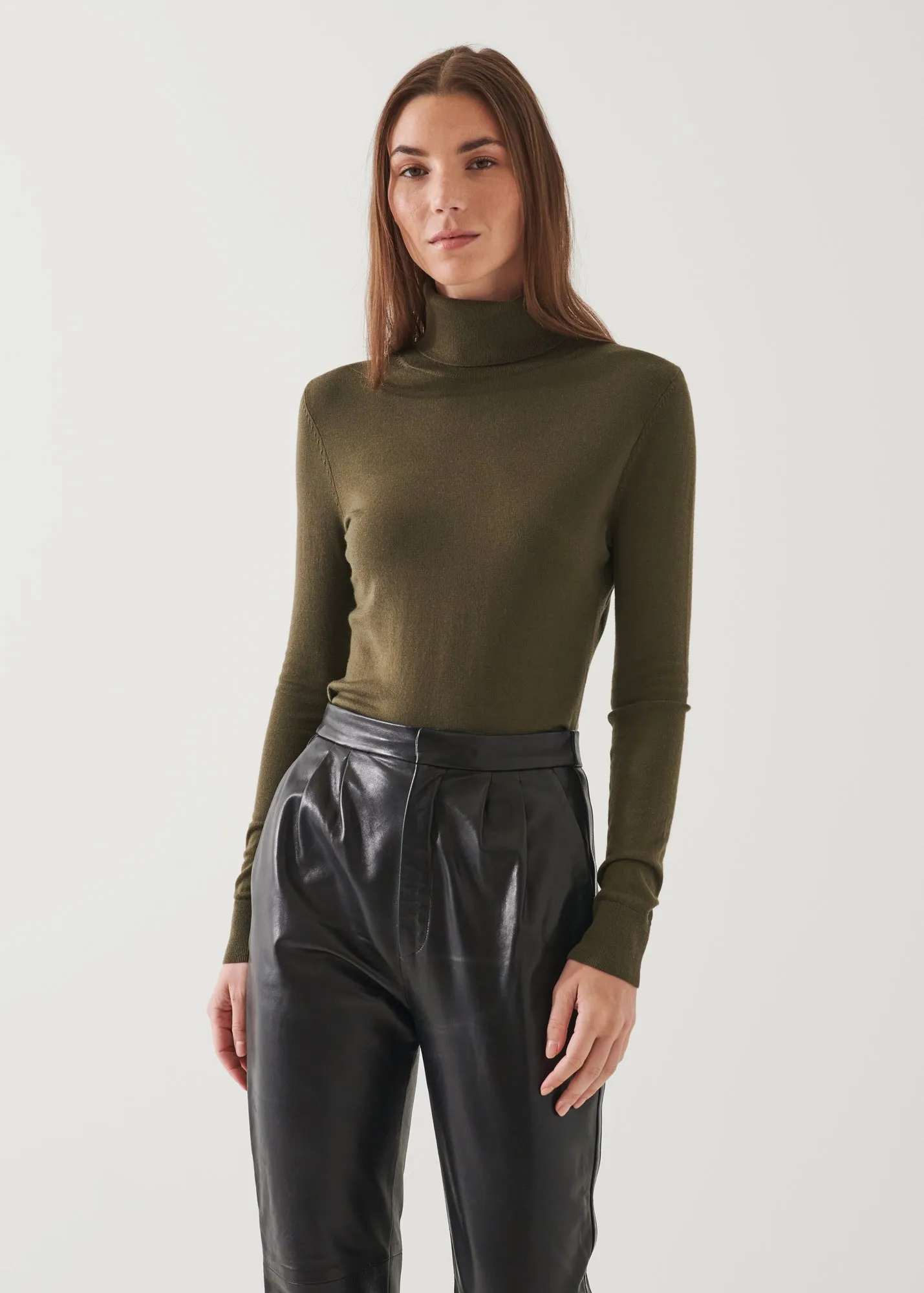 Ultra-Soft Superfine Merino Wool Turtleneck Sweater