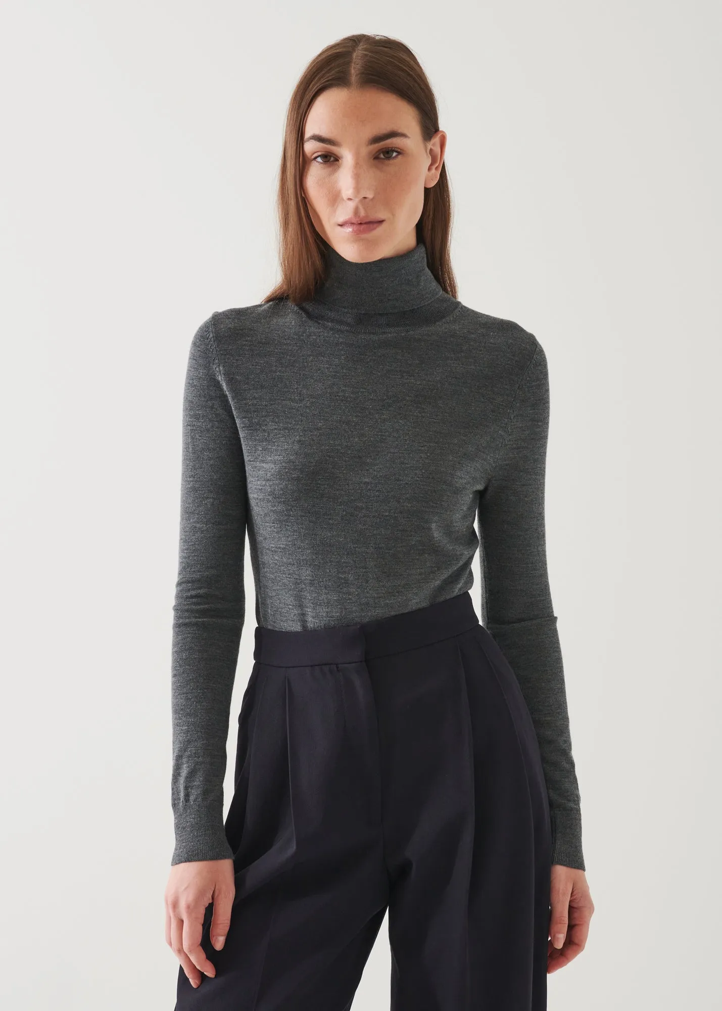 Ultra-Soft Superfine Merino Wool Turtleneck Sweater