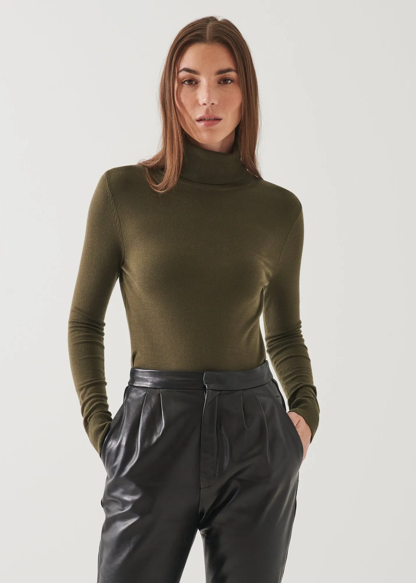 SUPERFINE MERINO TURTLENECK