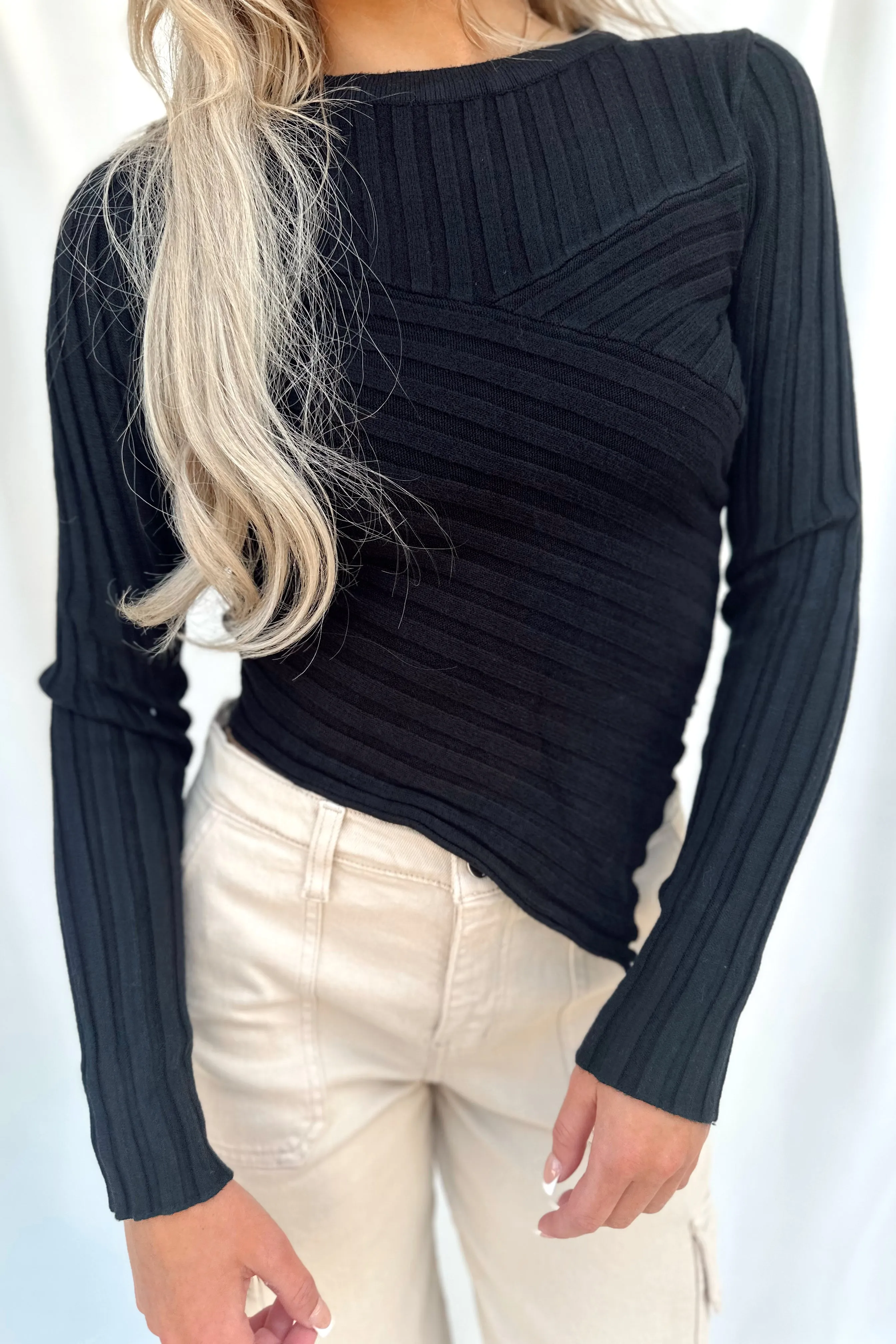 Sweetheart Ribbed Pullover Sweater Black