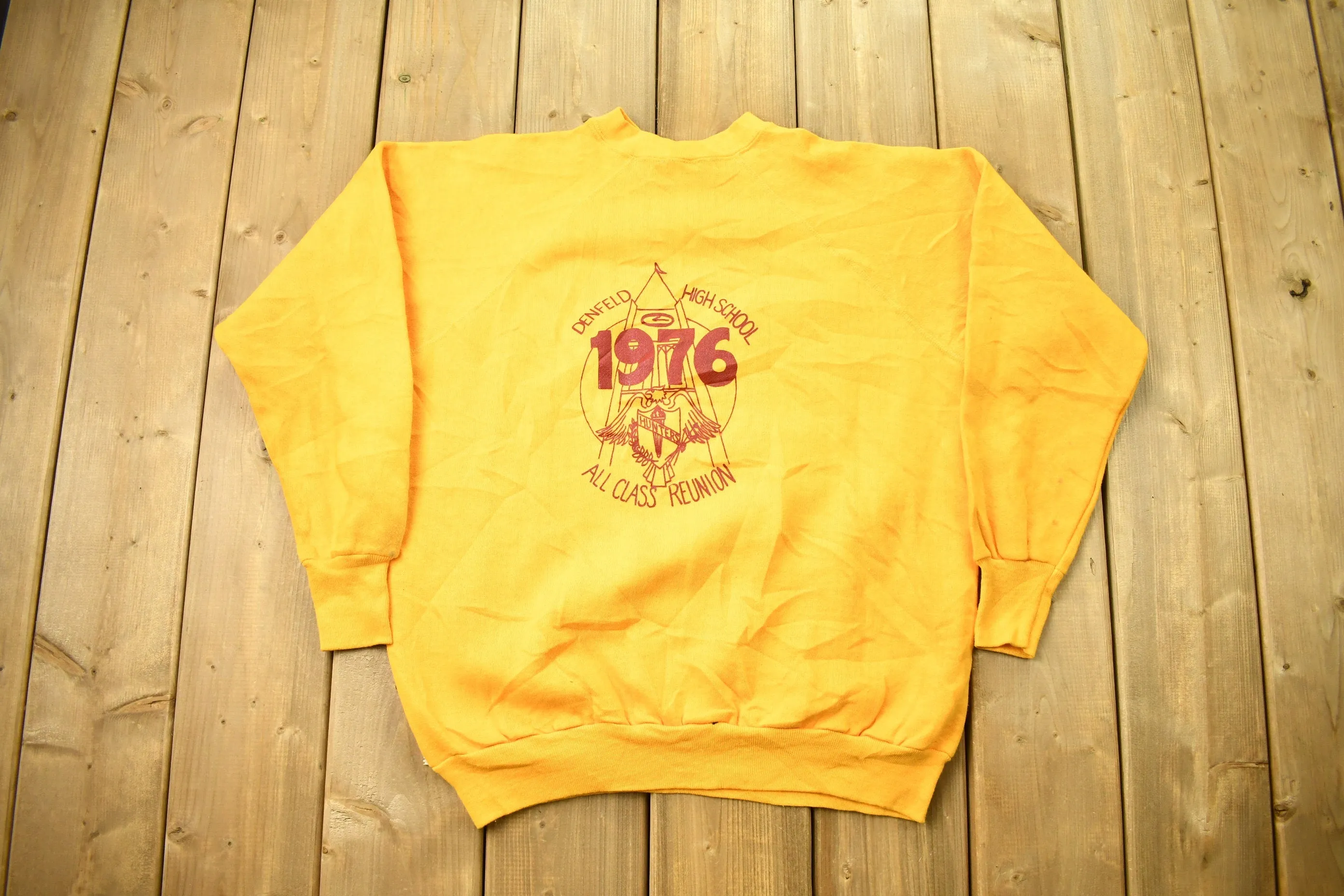 Vintage 1976 Denfeld Highschool Raglan Crewneck Sweatshirt / 70s Crewneck / Souvenir / True Vintage / Streetwear / 1970s Sweater