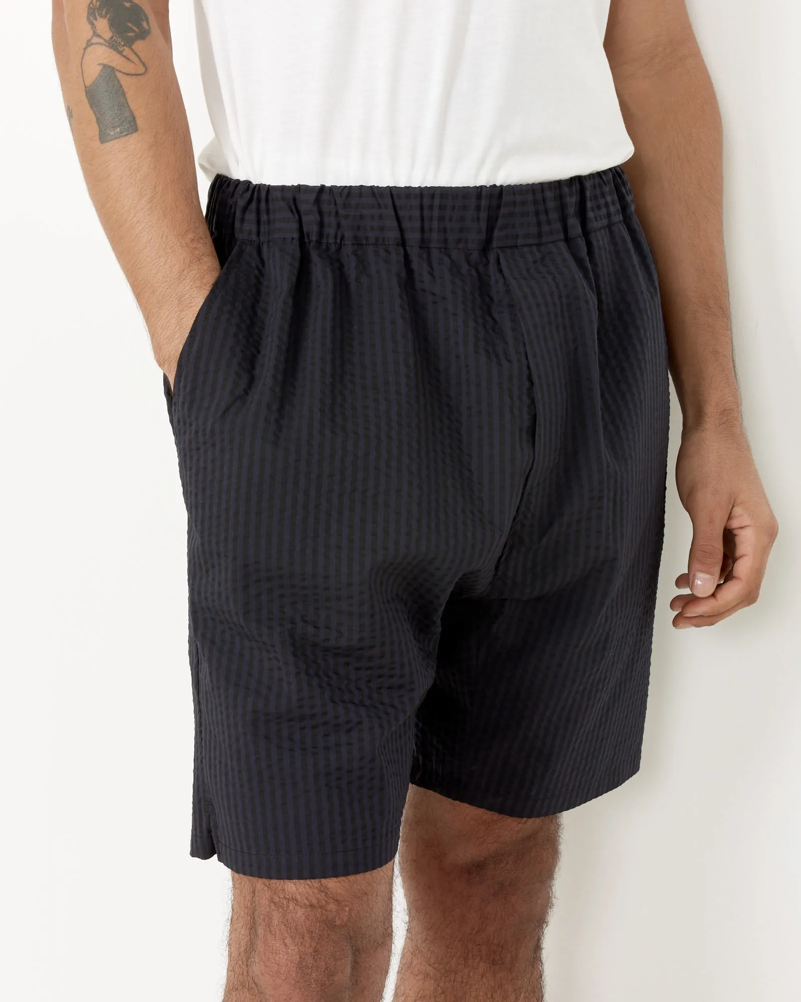 Yoyogi Short Striped Seersucker in Navy/Black